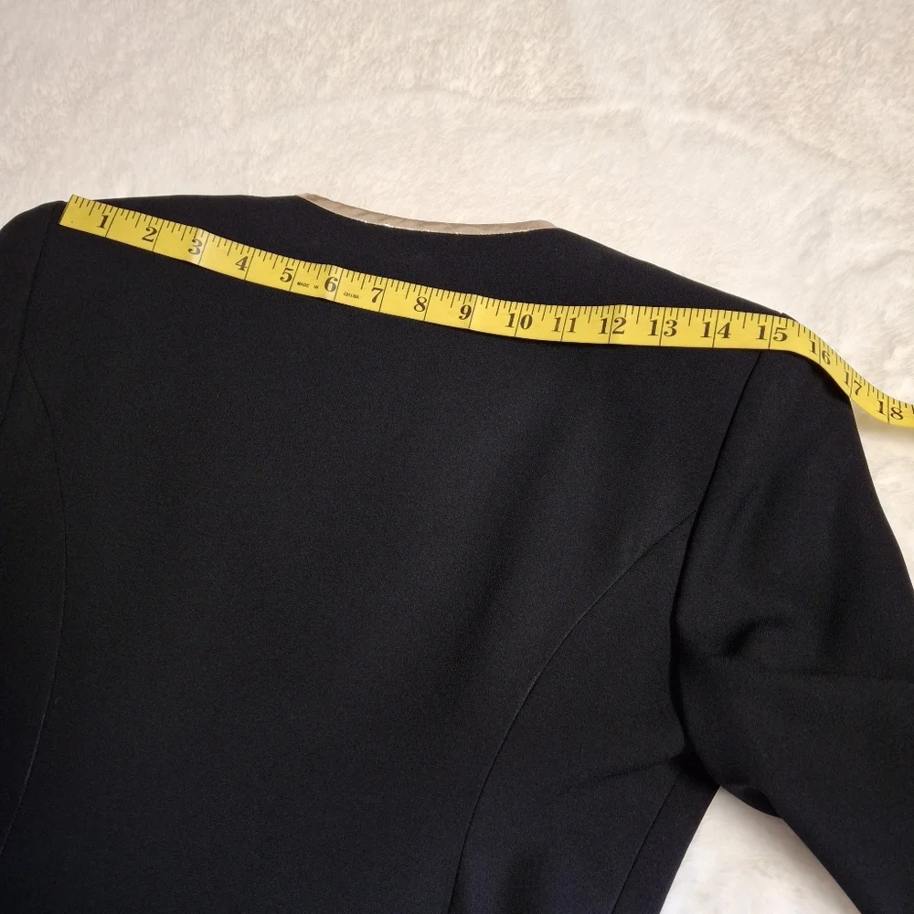 Vintage Rimini Black with Gold Trim Long Sleeve Blazer   Women Size 4 - Picture 14 of 16